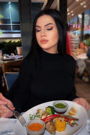 Escort girl Лалли